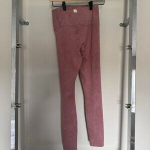 Vuori Studio Leggings Size S Washed Marsala